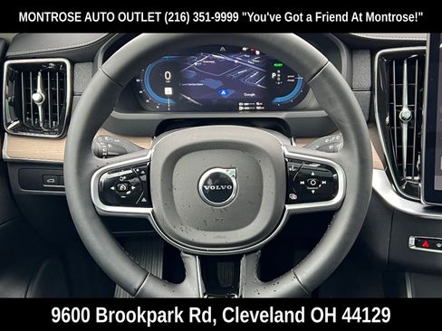 New 2026 Volvo XC90 T8 Plus w/ Protection Package Premier image 25