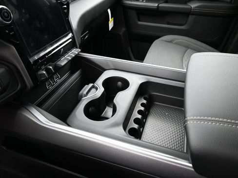 New 2026 RAM 2500 Big Horn AWD/4WD image 10