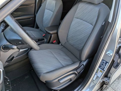 Used 2025 Kia Seltos LX image 20