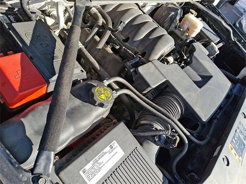 Used 2017 Chevrolet Tahoe LT w/ LT Signature Package image 32