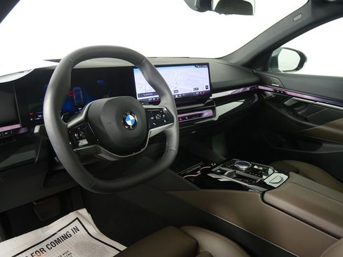 Certified 2025 BMW 540i xDrive image 13