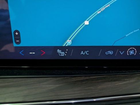 Used 2025 Chevrolet Tahoe LT image 22