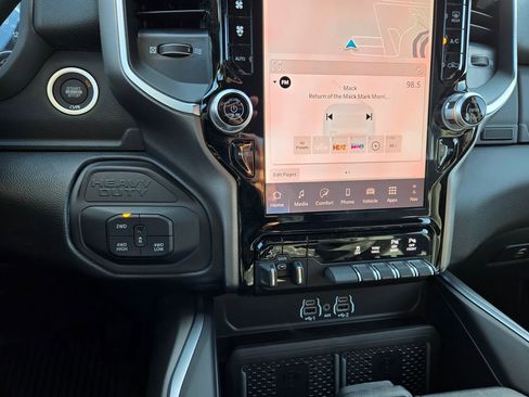 New 2026 RAM 2500 Big Horn AWD/4WD image 23
