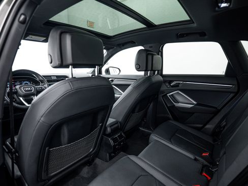 Certified 2023 Audi Q3 2.0T Premium Plus w/ Premium Plus Package image 19