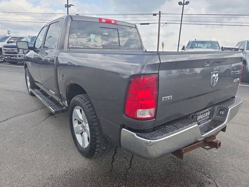 Used 2017 RAM 1500 Classic SLT image 4