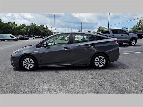 Used 2017 Toyota Prius Three w/ Advanced Technology Package image 24