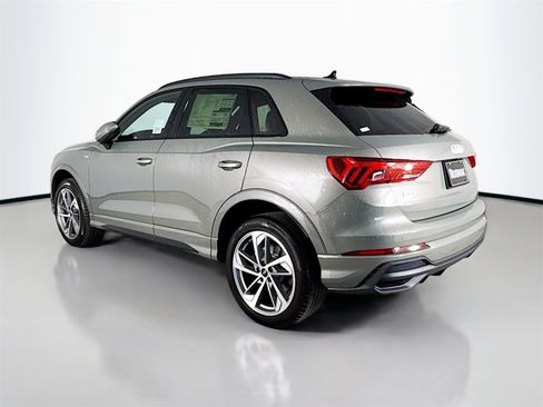 New 2025 Audi Q3 2.0T Premium image 5