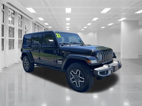 Used 2021 Jeep Wrangler Unlimited Sahara AWD/4WD image 3