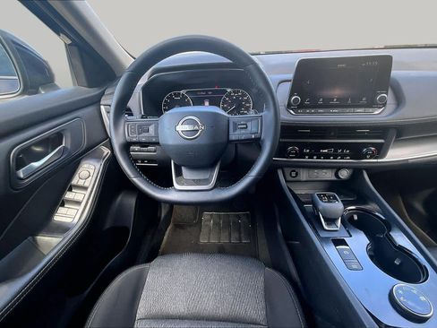 Used 2026 Nissan Rogue SV AWD/4WD image 6