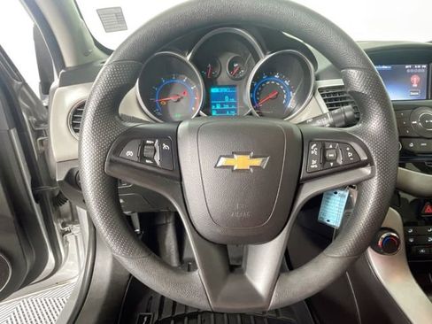 Used 2015 Chevrolet Cruze LT w/ Sun And Sound Package FWD image 12