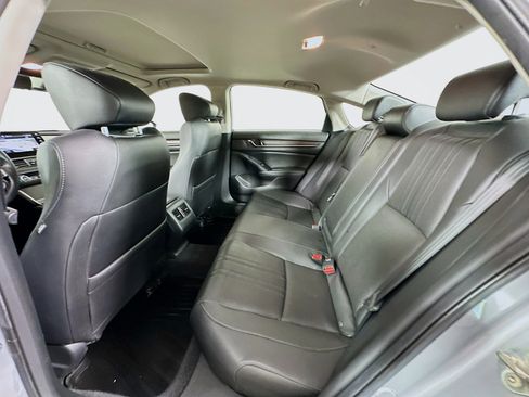 Used 2019 Honda Accord Touring image 28