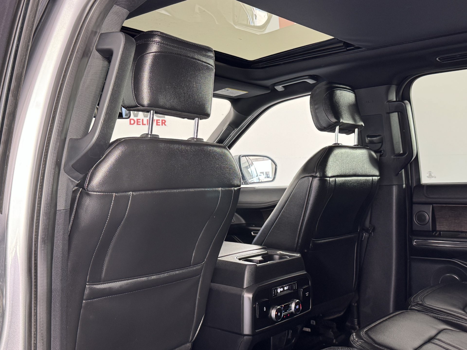 Used 2020 Ford Expedition Limited AWD/4WD image 16