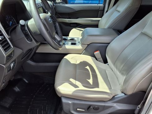 Used 2020 Ford Expedition XLT w/ Equipment Group 202A RWD image 14