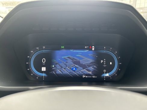 Certified 2025 Volvo XC90 B5 Plus image 33