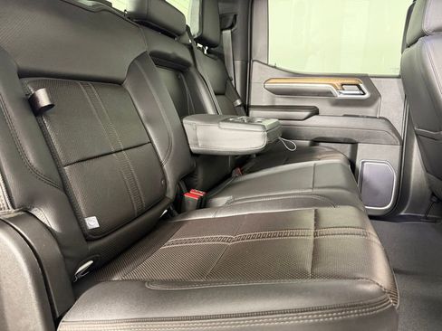 Used 2023 Chevrolet Silverado 1500 High Country w/ Technology Package AWD/4WD image 28
