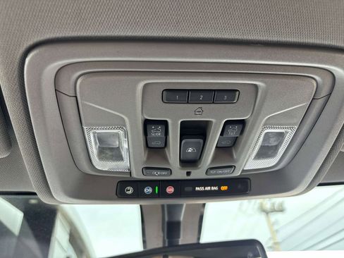 Used 2021 GMC Sierra 3500 SLT w/ SLT Premium Package image 33