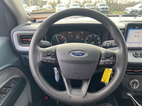 Used 2023 Ford Maverick XLT image 10