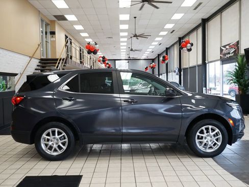 Used 2023 Chevrolet Equinox LT image 16