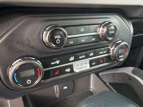 Used 2023 Ford Bronco Big Bend w/ Sasquatch Package AWD/4WD image 25