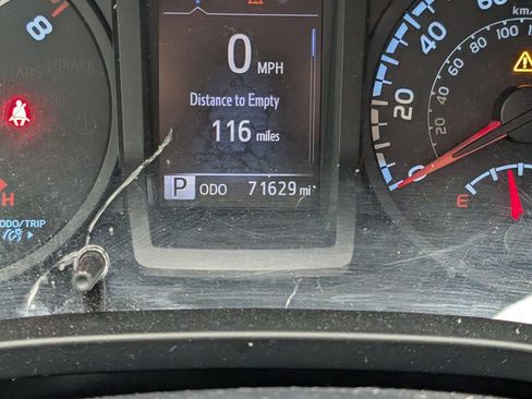 Used 2019 Toyota Tacoma SR w/ SR Convenience Package image 15