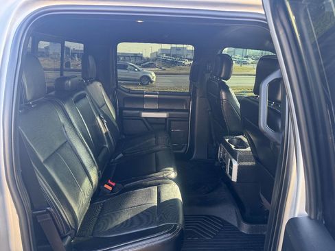 Used 2018 Ford F150 Lariat w/ Equipment Group 502A Luxury image 13