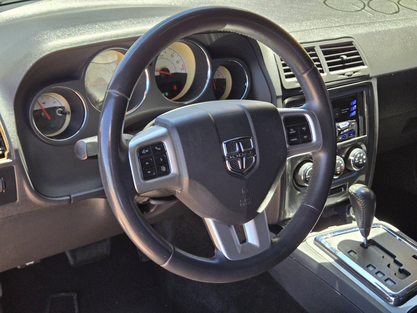Used 2014 Dodge Challenger SXT RWD image 12