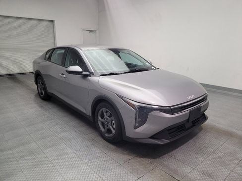 Used 2025 Kia K4 FWD image 13