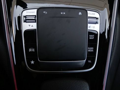 Used 2021 Mercedes-Benz GLB 250 image 7