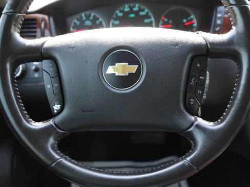 Used 2011 Chevrolet Impala LT w/ Luxury Edition Package FWD image 18