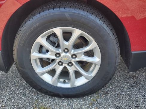 Used 2019 Chevrolet Equinox LT w/ Driver Convenience Package AWD/4WD image 6