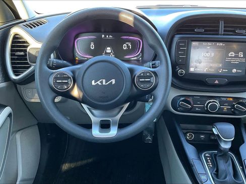 Certified 2024 Kia Soul LX image 14