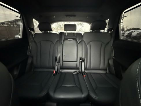 Used 2025 Audi Q7 3.0T Prestige w/ Prestige Package image 21