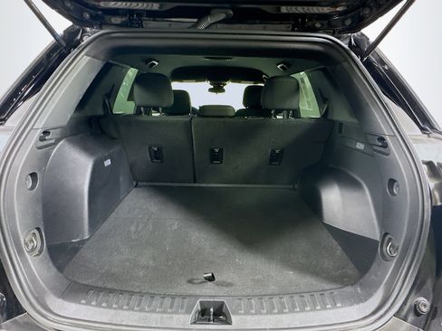 Used 2025 Chevrolet Equinox LT image 28