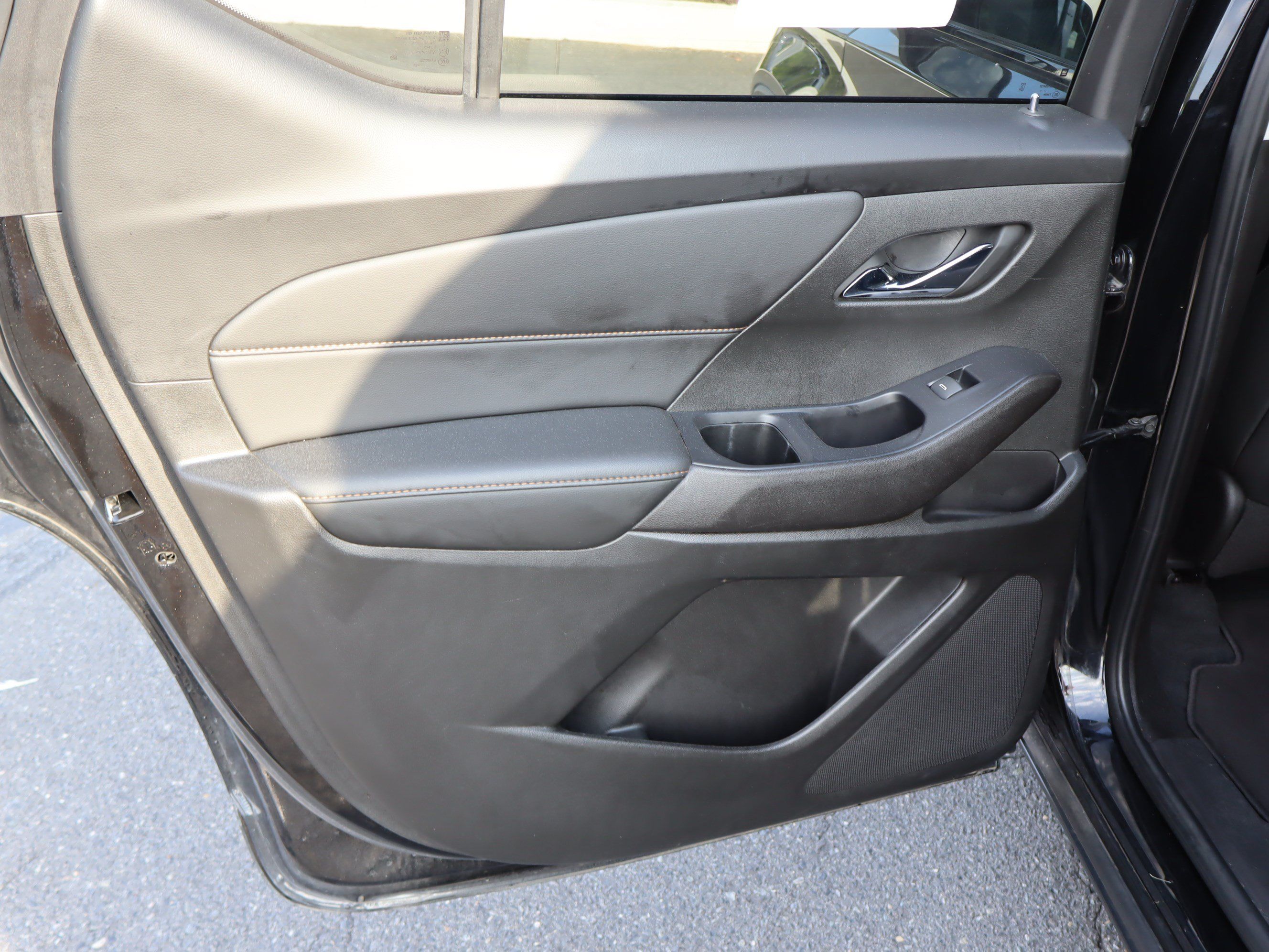 Used 2021 Chevrolet Traverse RS AWD/4WD image 31