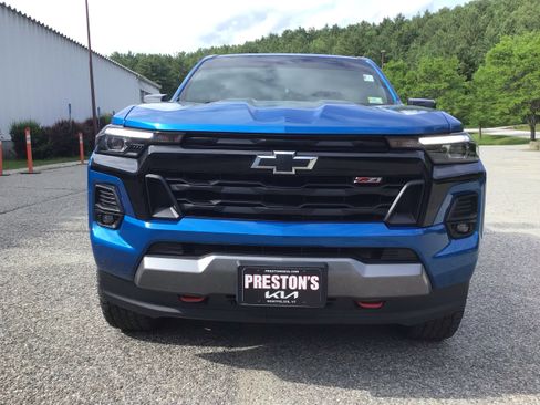 Used 2023 Chevrolet Colorado Z71 w/ Z71 Convenience Package 2 AWD/4WD image 2