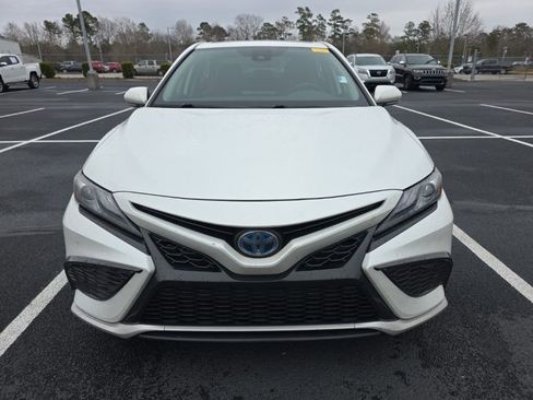 Used 2021 Toyota Camry XSE image 15