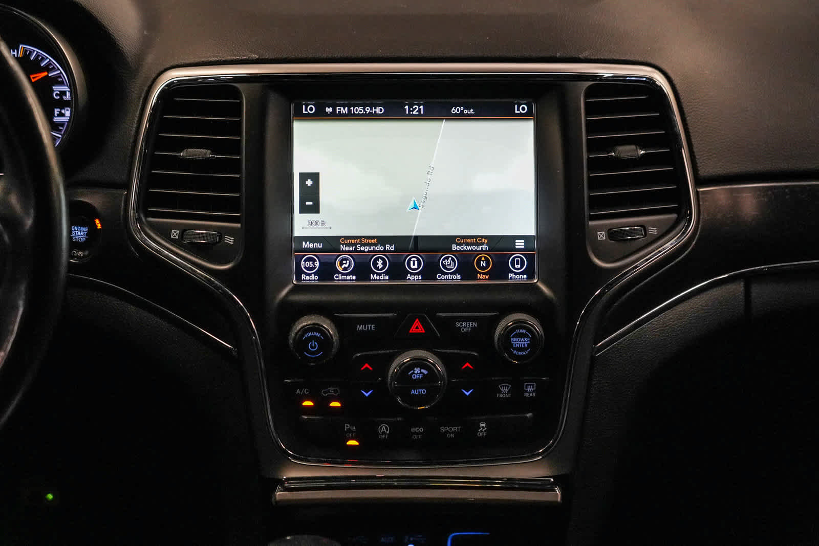 Used 2018 Jeep Grand Cherokee Limited AWD/4WD image 13