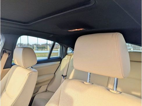 Used 2017 BMW X4 xDrive28i image 15