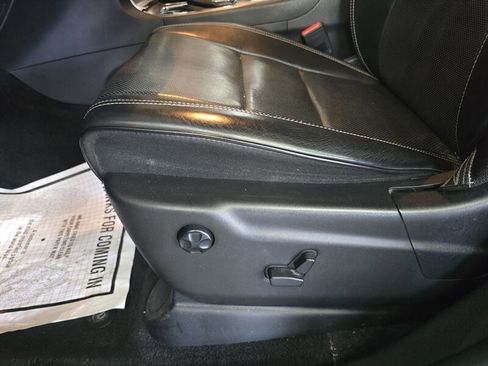 Used 2017 Jeep Grand Cherokee Overland image 19