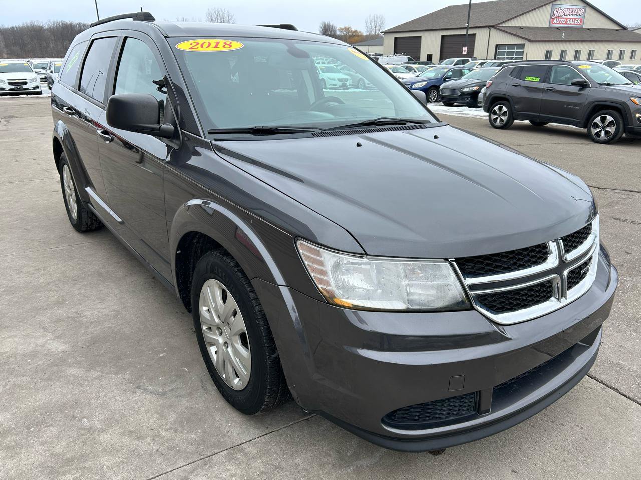 Used 2018 Dodge Journey SE FWD image 3
