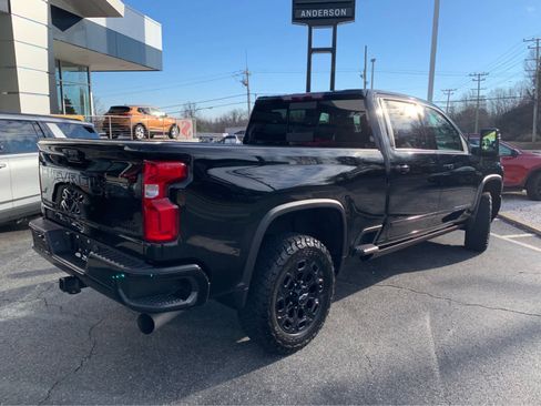 Used 2024 Chevrolet Silverado 3500 High Country w/ Midnight Edition image 7