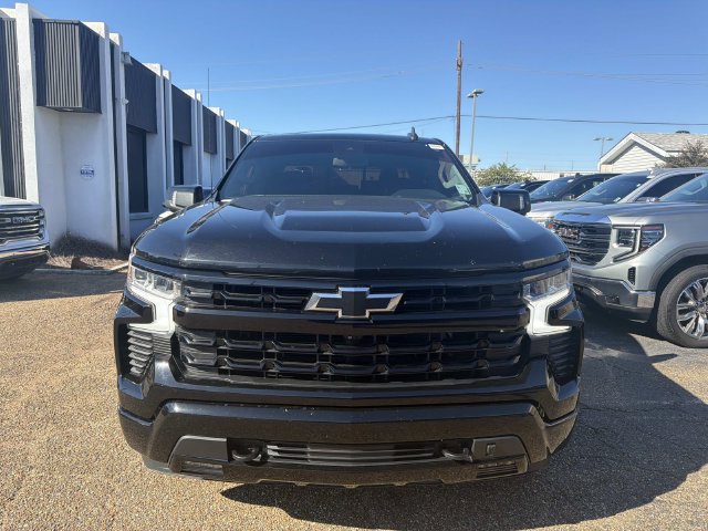 Used 2022 Chevrolet Silverado 1500 RST RWD image 2