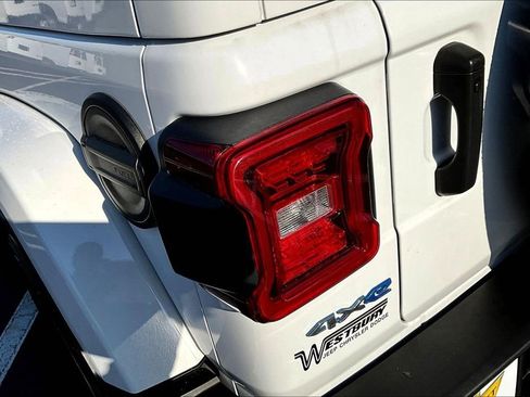 Used 2023 Jeep Wrangler Unlimited Sahara w/ Cold Weather Group image 22