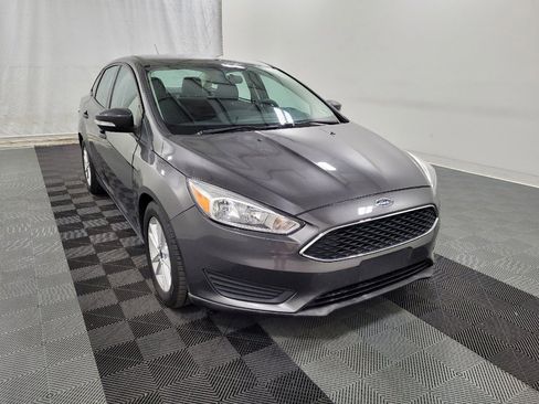 Used 2016 Ford Focus SE FWD image 13