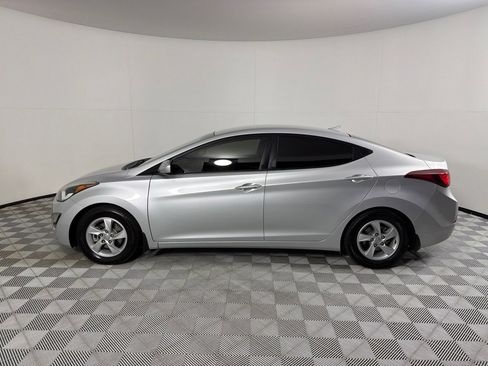 Used 2015 Hyundai Elantra SE FWD image 8