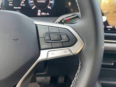 Used 2025 Volkswagen Tiguan S image 27