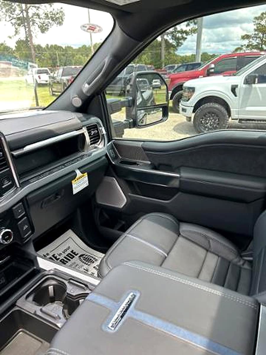 New 2025 Ford F250 Platinum AWD/4WD image 28