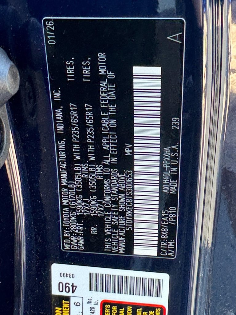 Used 2026 Toyota Sienna XLE FWD image 33