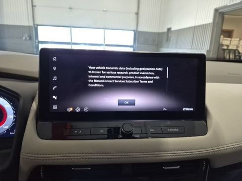 Certified 2025 Nissan Rogue SL AWD/4WD image 14