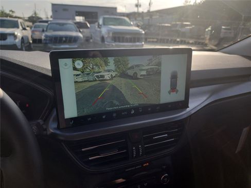 New 2026 Ford Escape SE image 31